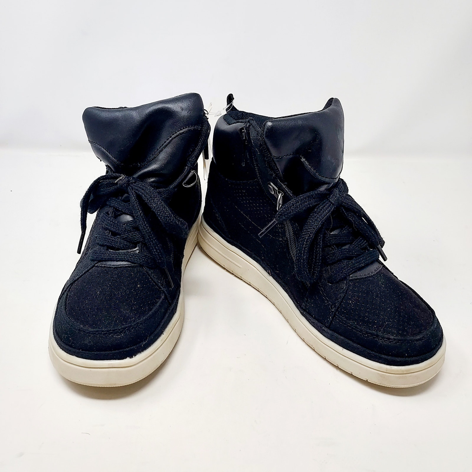 New Gap Black High Top Sneakers Size 2